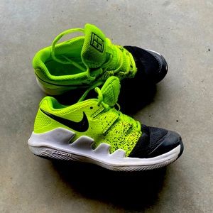 Girls Nike tennis shoes size 1.5